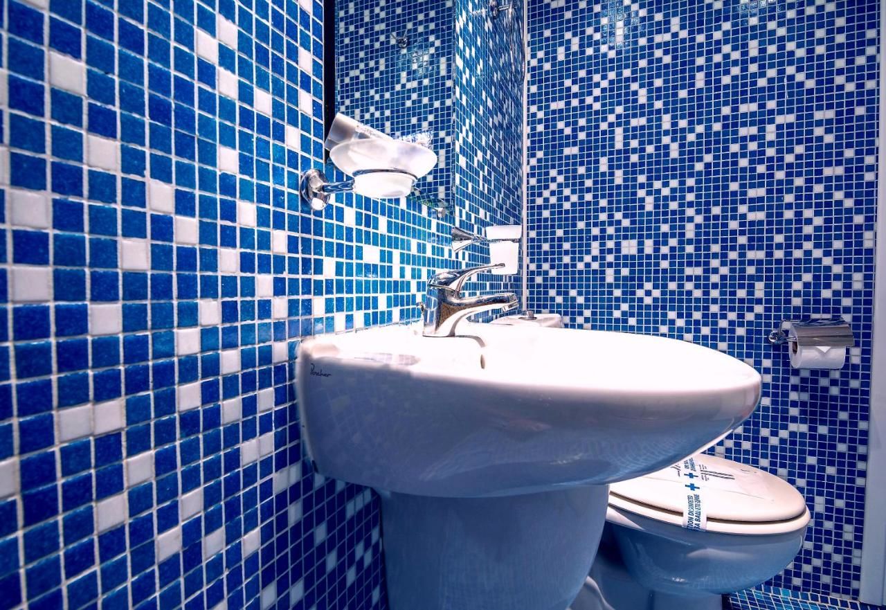 Отель Family Hotel Dalis София-19