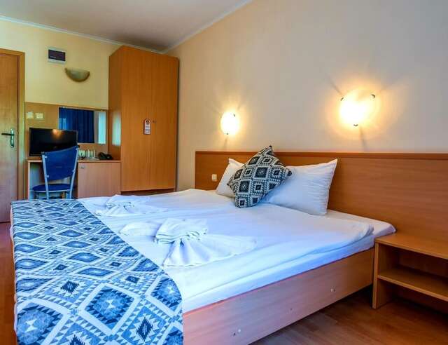 Отель Family Hotel Dalis София-8